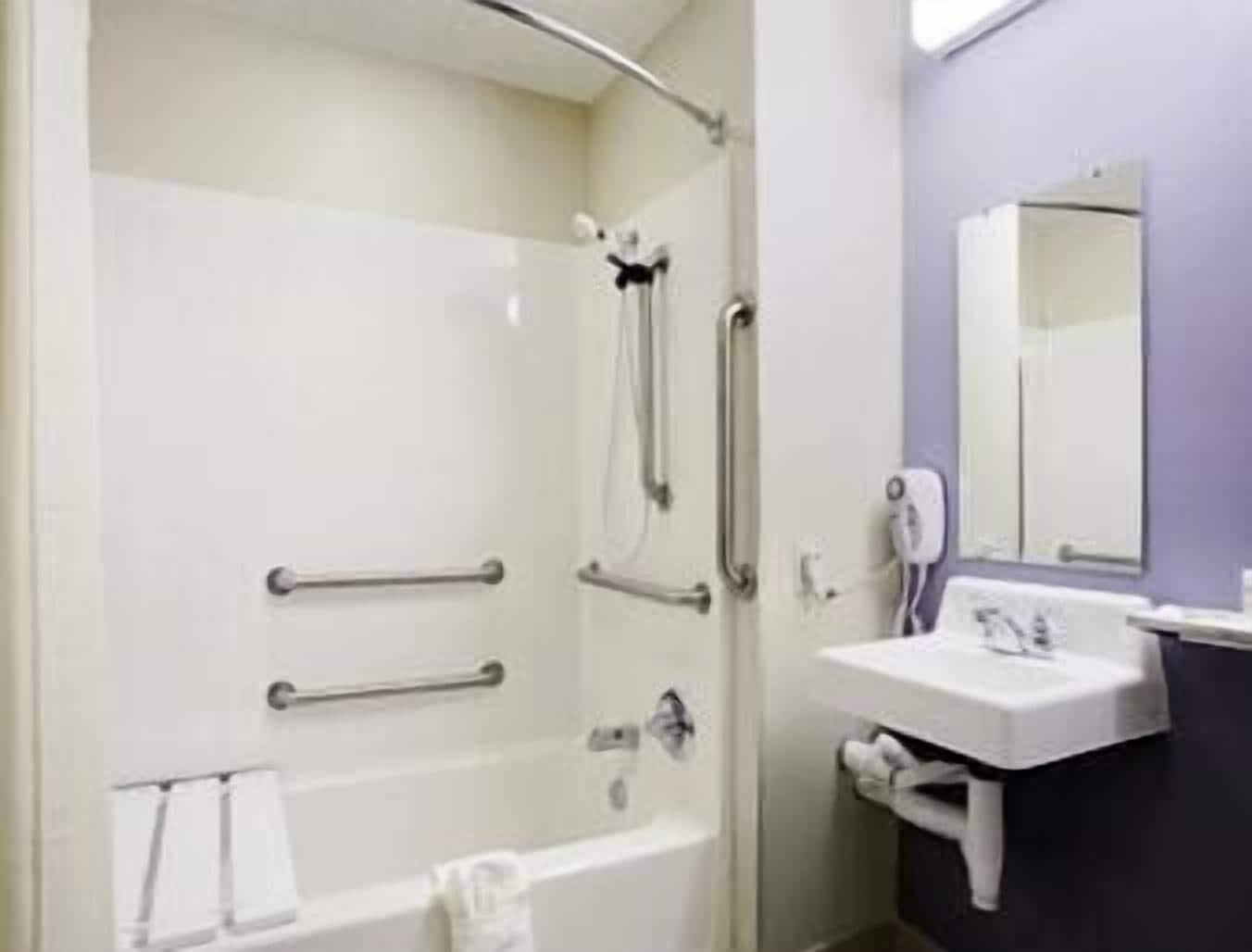 Microtel Inn & Suites By Wyndham Manchester - Newly Renovated Εξωτερικό φωτογραφία