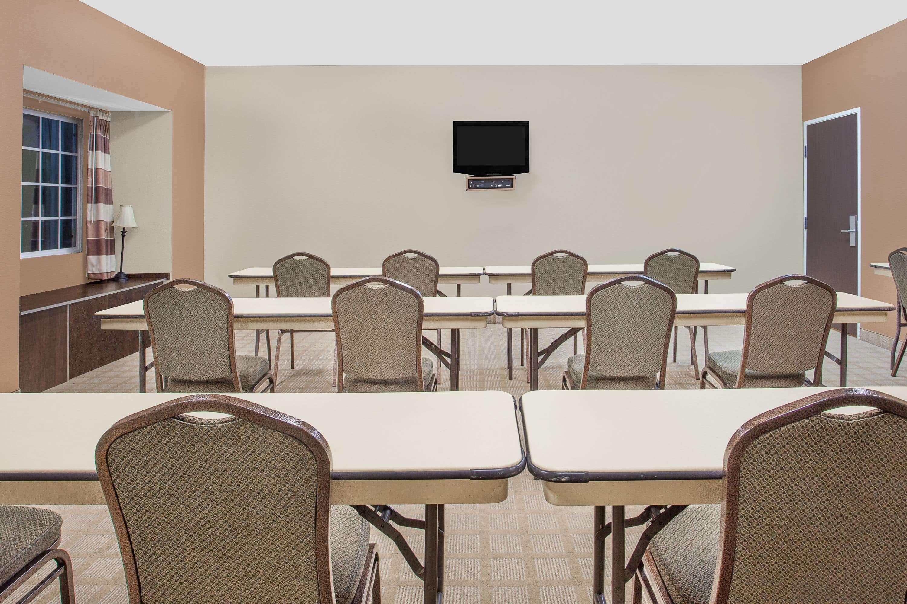Microtel Inn & Suites By Wyndham Manchester - Newly Renovated Εξωτερικό φωτογραφία