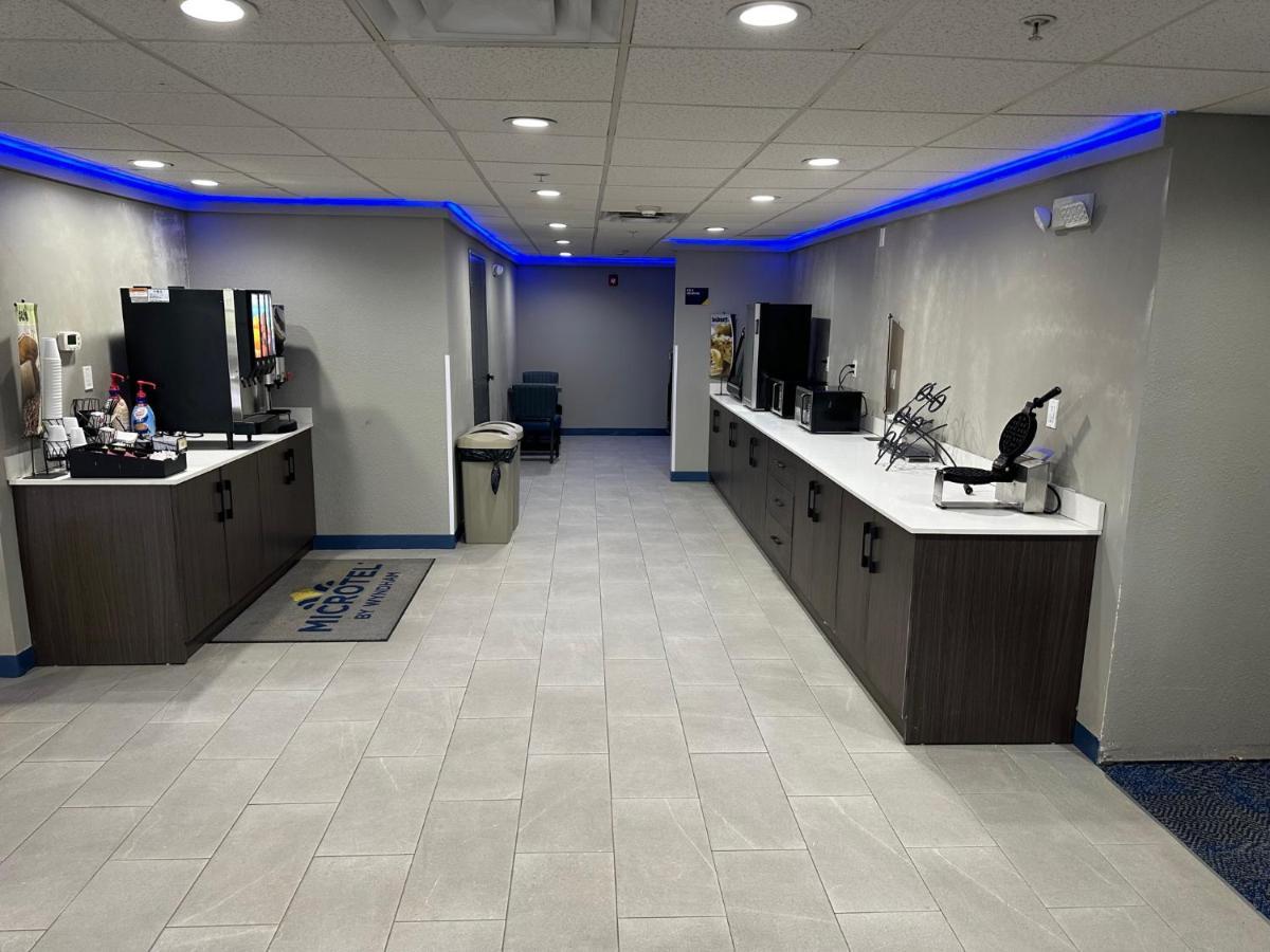 Microtel Inn & Suites By Wyndham Manchester - Newly Renovated Εξωτερικό φωτογραφία