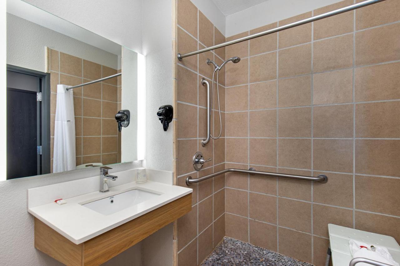 Microtel Inn & Suites By Wyndham Manchester - Newly Renovated Εξωτερικό φωτογραφία