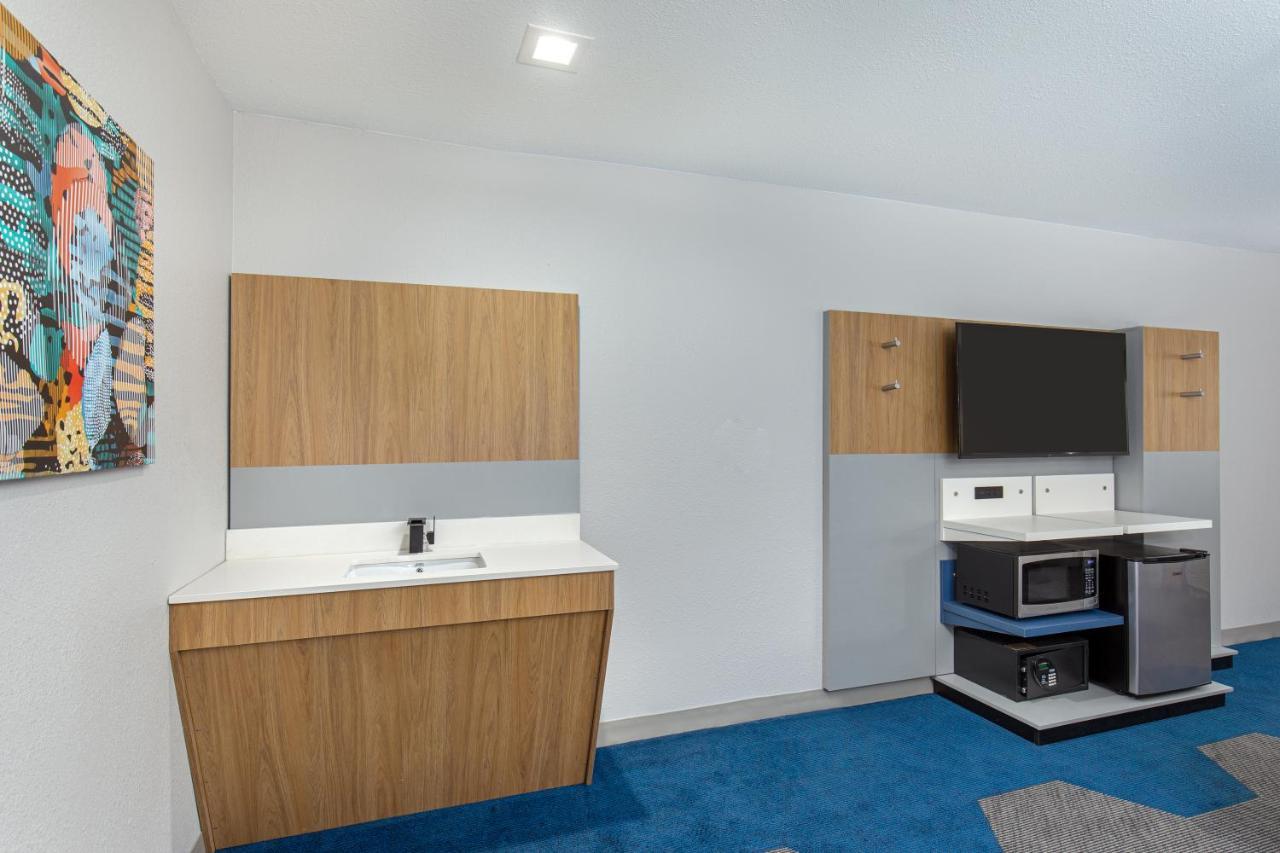 Microtel Inn & Suites By Wyndham Manchester - Newly Renovated Εξωτερικό φωτογραφία